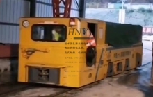 15噸鋰電池變頻電機車(chē)現場(chǎng)調試