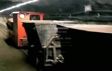 湘潭5噸鋰電池電機車(chē)井下運行視頻