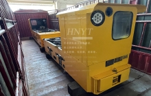 國外客戶(hù)定制的5噸和8噸蓄電池電機車(chē)發(fā)貨